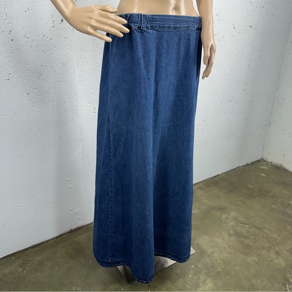 CP Shades Women’s size Medium Blue Denim Jean Maxi Skirt - Picture 3 of 16